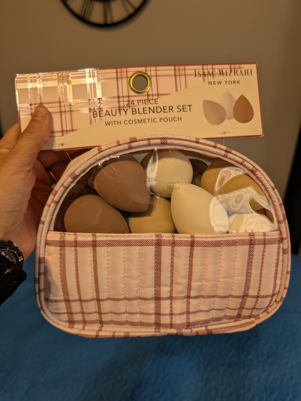 Isaac Mizrahi Beauty Sponge Blender Set in Beige, Cream, Brown and Yellow Tones